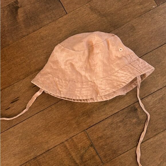 Hats lot 6-12 mo (Gap, H&M, Carter’s, Kombi) - Picture 4 of 7